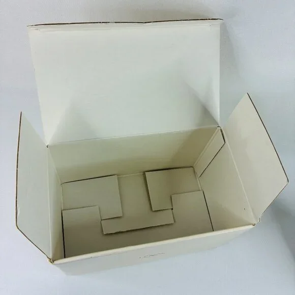 Lenox Fleur de Lis Collection Embossed Pierced Flower Vase Ivory Gold USA 7.5" - Picture 16 of 16